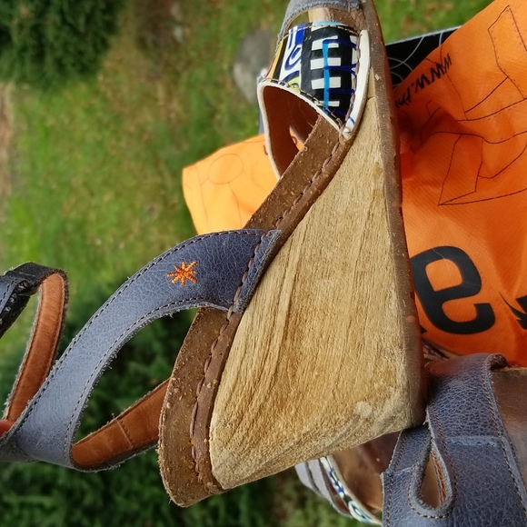 The Art Company Shoes Size 41 Strappy Wedge Heel - Picture 10 of 13